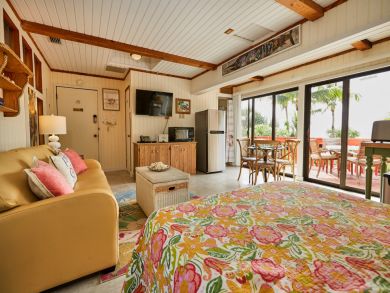 Lovely Cottage Captiva Around 300ft to the Beach